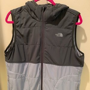 Women’s North Face Vest, size large